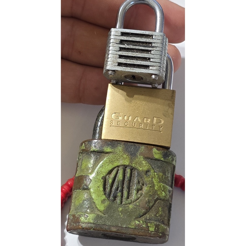 Vintage Yale Brass Padlock Guard Security Lockdown Cable Lock Mixed Lot of 4 - Picture 3 of 5